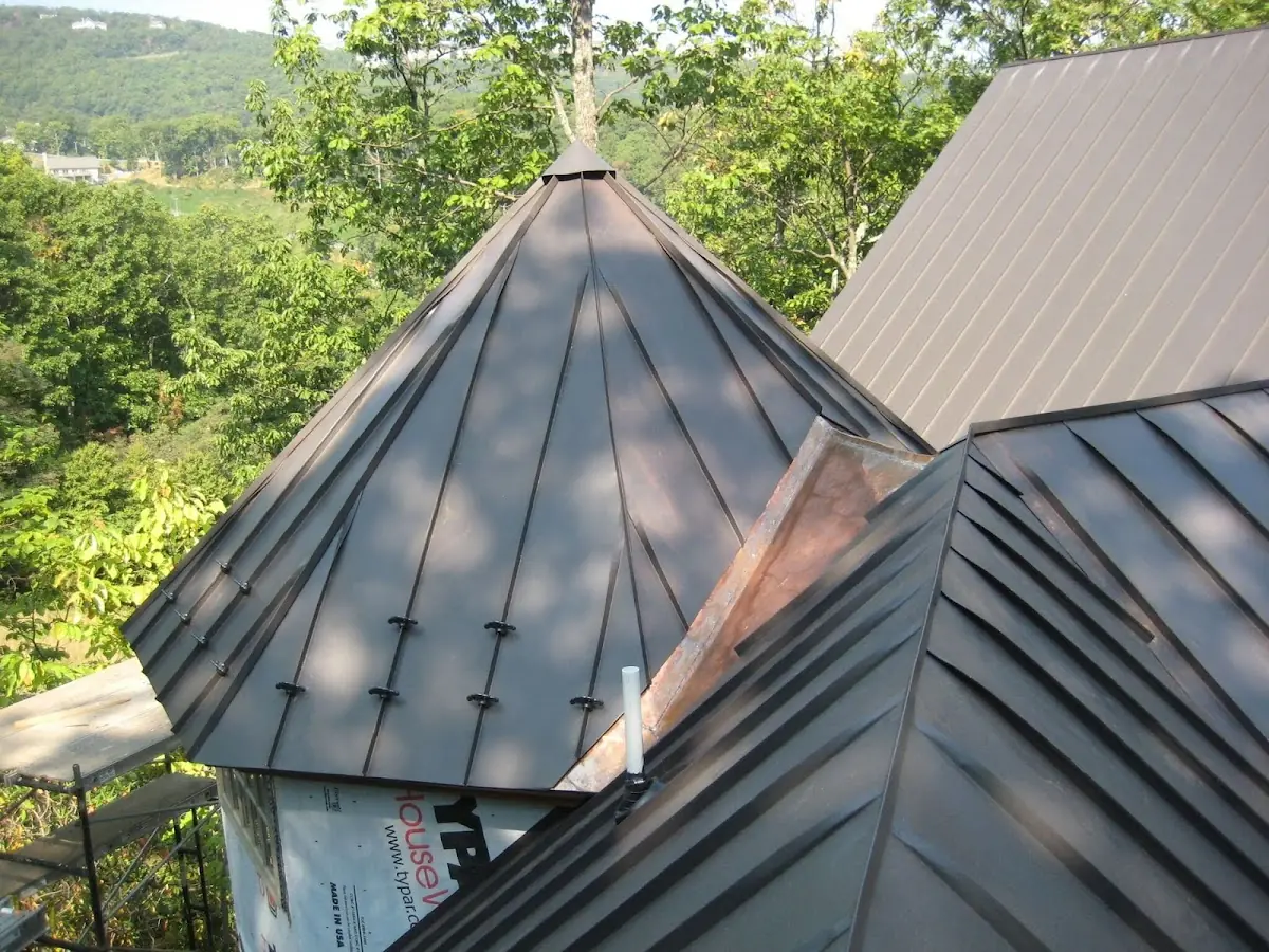 Professional Roof Tarp Installation by Craftsman Roofing in Helsing Junction